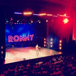 Ronny_Chieng_Stage