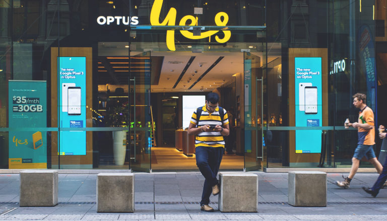 data-breach-update-optus-promises-to-cover-foreign-passport-costs